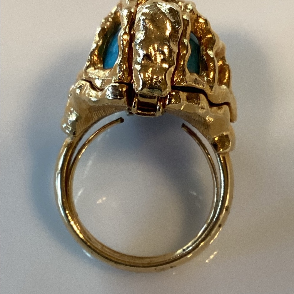 Vintage Trifari Hinged Ring - Picture 9 of 10